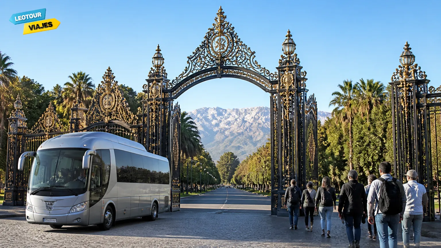 Parque San Martin durante city tour Mendoza com vista para montanhas.