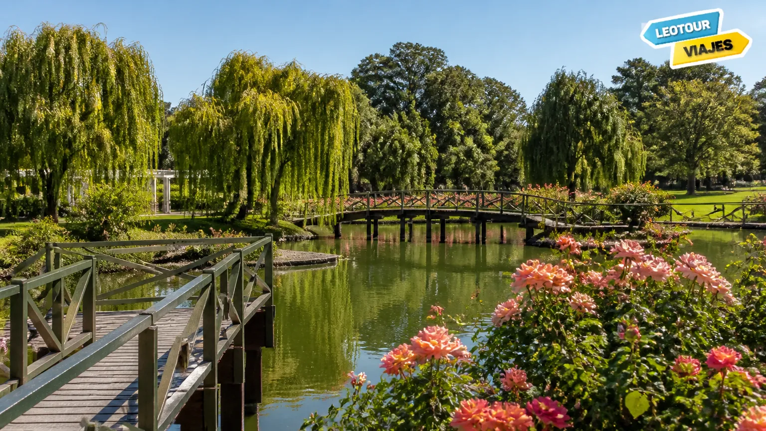 Parque Bosques de Palermo Buenos Aires com lago tranquilo e jardins floridos